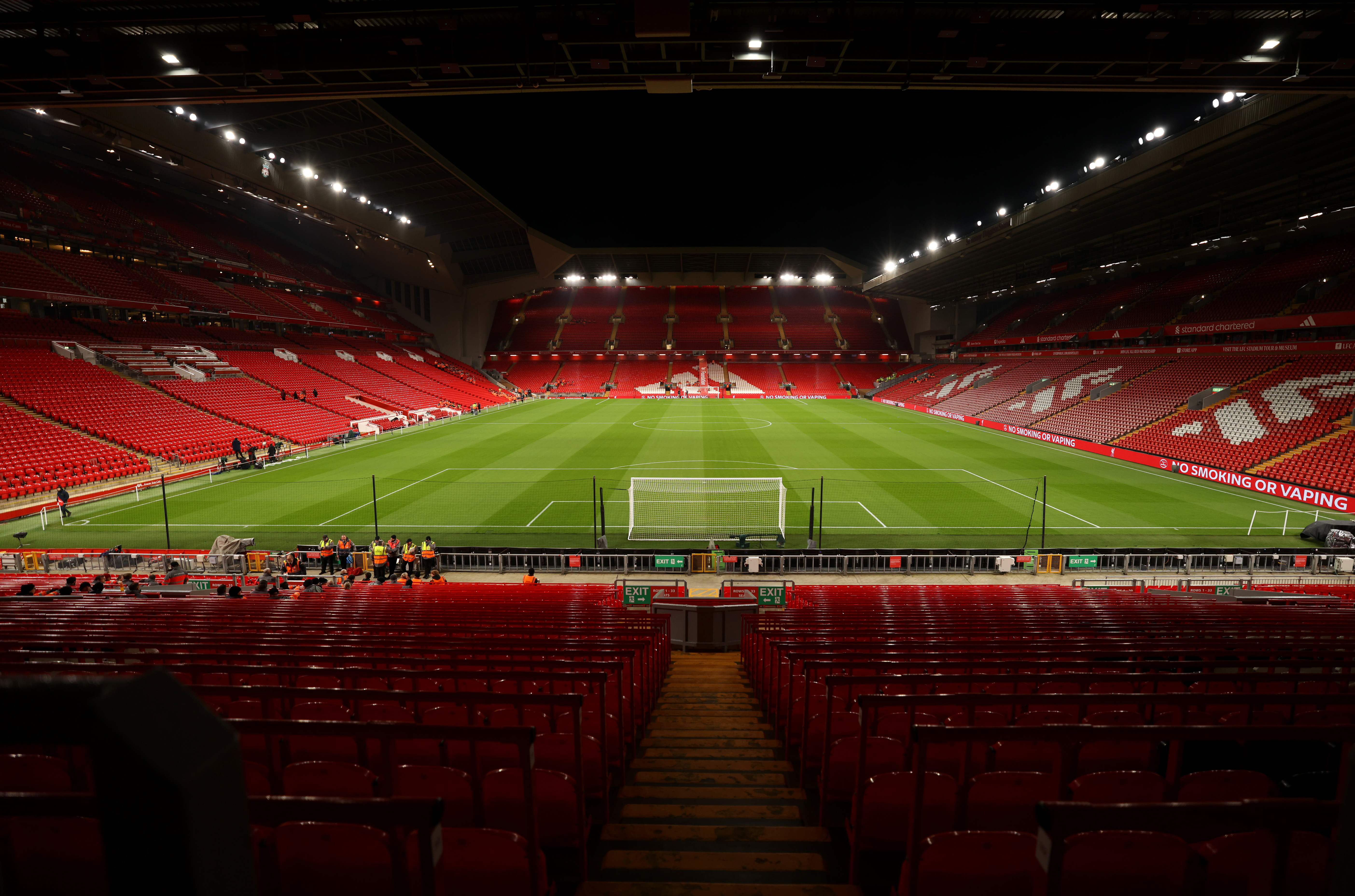 〔抽選で1組2名様限定！〕リヴァプールFC 観戦チケット特典～JAPAN AIRLINES LOUNGE 利用特典付き～