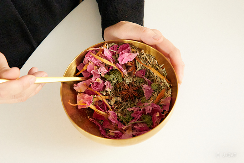 中目黒「台所漢方」漢方栄養士に教わるオリジナル漢方茶ブレンド体験  季節とお悩みに合わせて