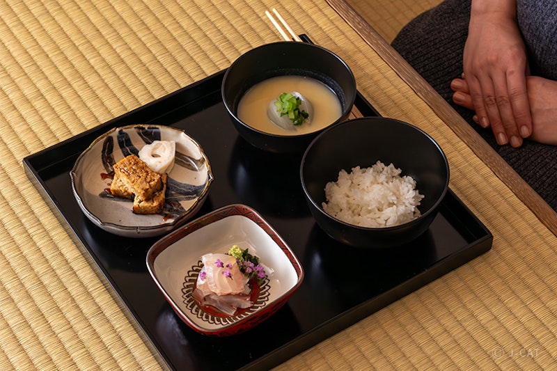 茶懐石料亭「南青山 即今」都会の隠れ家で体感するやさしいお茶の世界 -季節の-汁三菜ランチ付き-