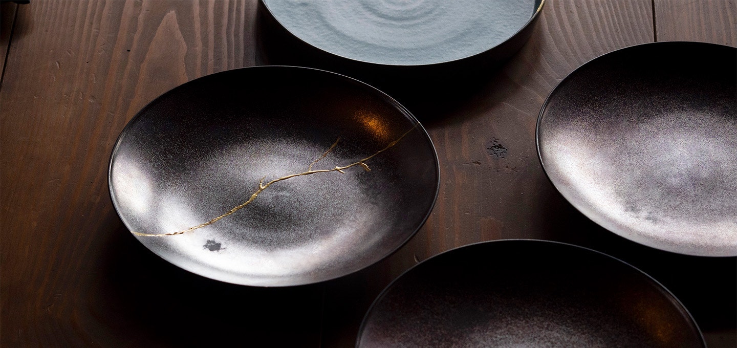 南青山「うつわ 御結 HANARE」プロに学ぶ現代風金継ぎ体験と和食器講座 -お茶とお菓子付き-