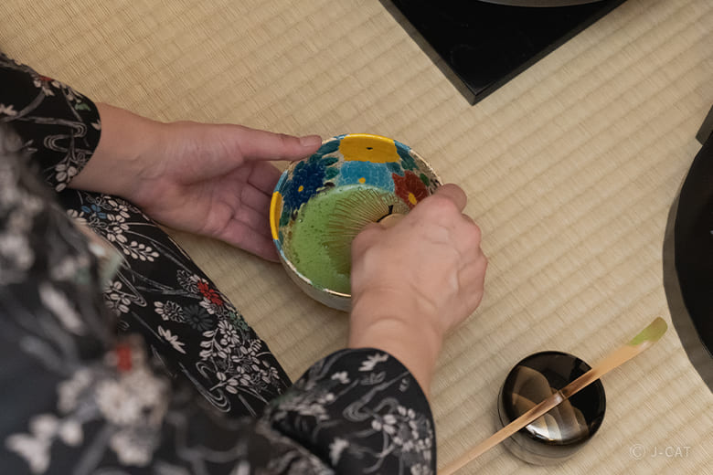 京都「笹屋伊織 別邸」限定和菓子と共に愉しむ本格茶室での茶席体験-ランチまたはパフェ付き-